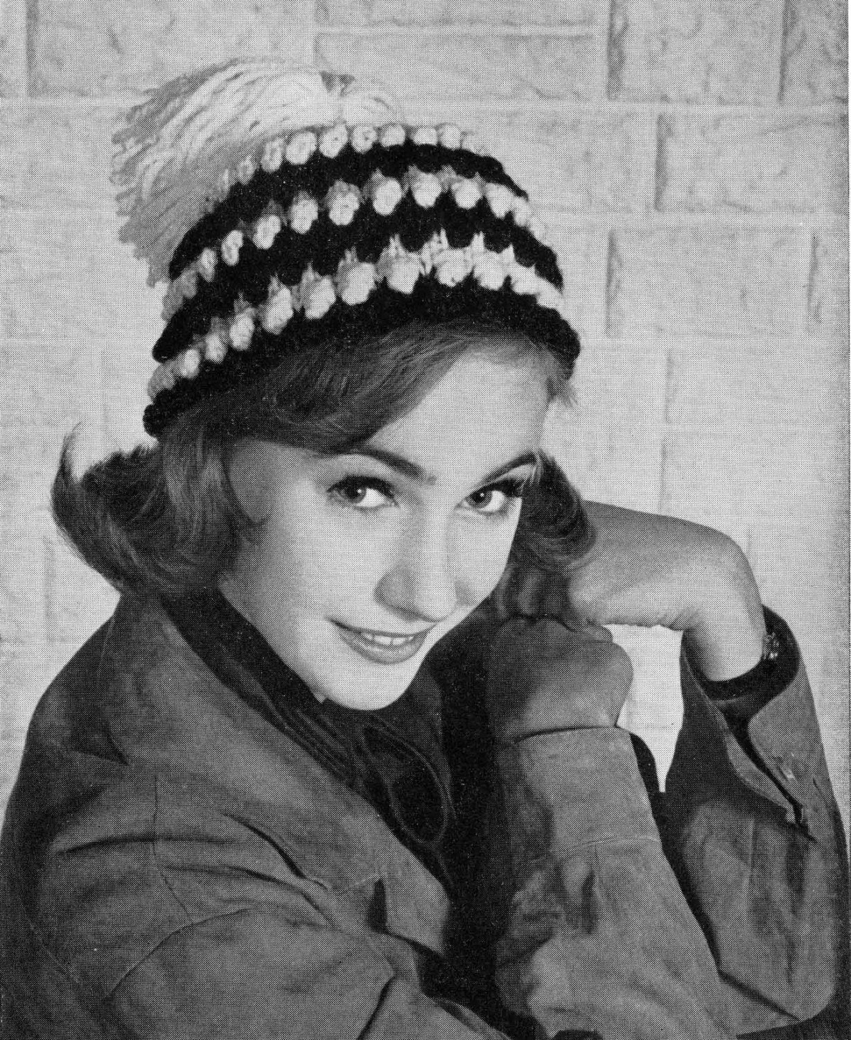 Ladies Hat in Six Styles, 4ply, DK, Chunky, 60s Knitting Pattern, P&B 9100